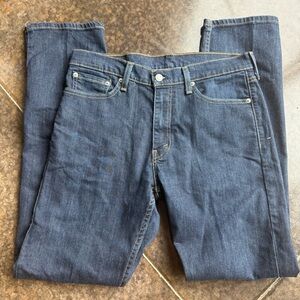 Levi’s 513 NWOT 32/32 dark blue denim, 98%cotton, 2% elastane. Bottom leg 7.5”